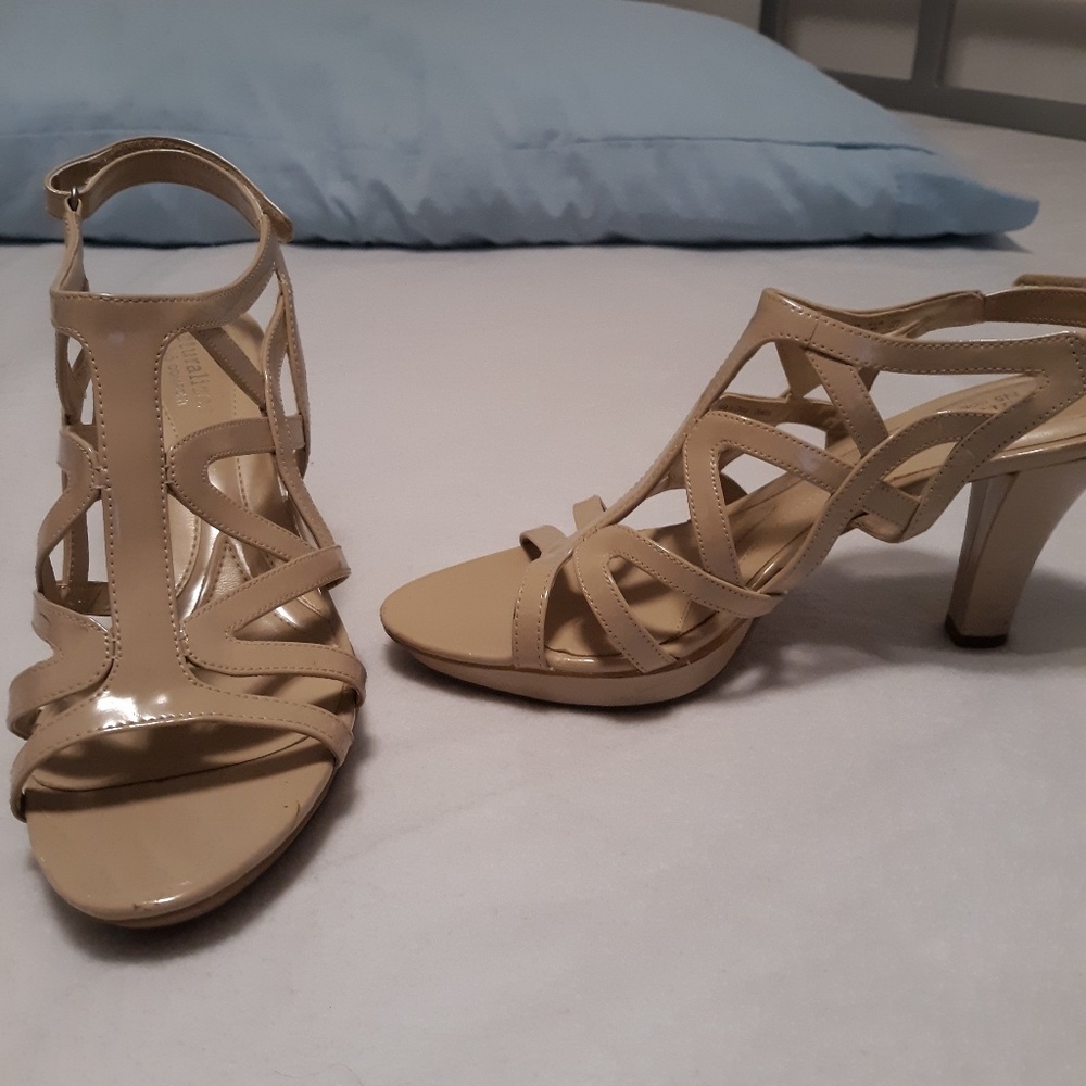 - Naturilizer N5 comfort heels